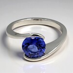 Anello in oro con Tanzanite AAA (CIRARI)