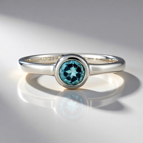 Anello in argento con Zircone Ratanakiri
