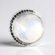 Ciondolo in argento con Pietra di Luna Argentata (MONOSONO COLLECTION)