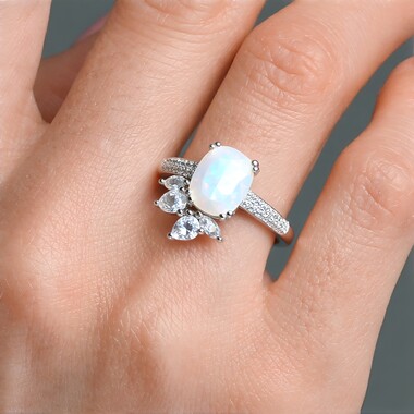 Anillo en plata con Ópalo de Welo