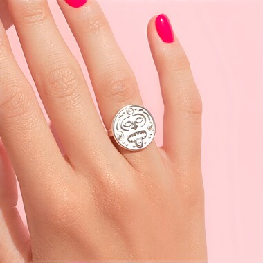 Zilveren ring met zirkonen
