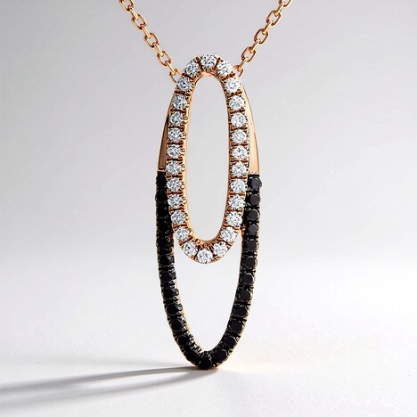 Collana in oro con Diamante Nero