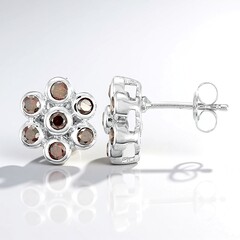 Orecchini in placcati in platino con Diamante Fancy