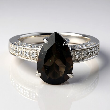 Anello in argento con Quarzo Fumè