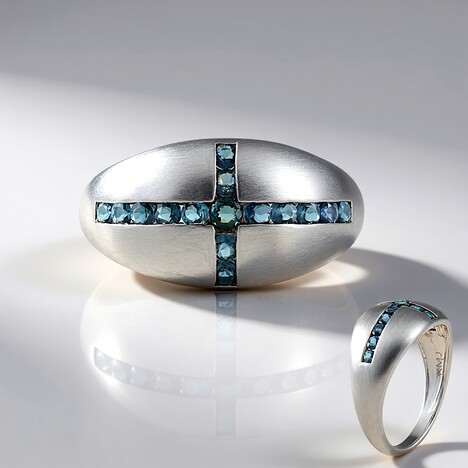Anello in oro con Indicolite (KM by Juwelo)