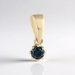 Ciondolo in oro con Diamante Blu I2