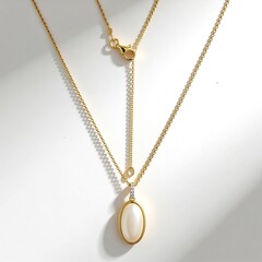 Collana in argento con Madreperla (Adela Silber)