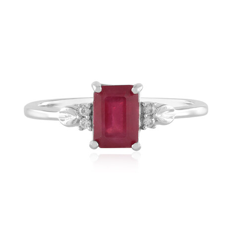 Zilveren ring met een Bemainty robijn