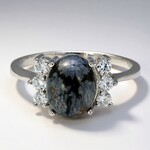 Anello in argento con Ossidiana Fiocco di Neve