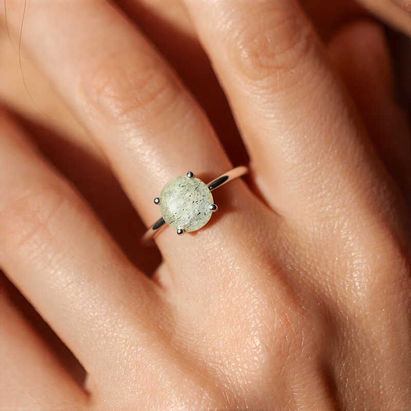 Anello in argento con Spectrolite