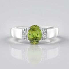 Bague en argent et Sphène