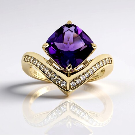 Anello in oro con Ametista (de Melo Gold)