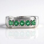 Anello in argento con Apatite Verde