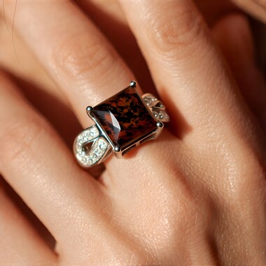 Anello in argento con Ossidiana Mogano