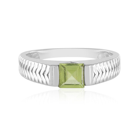 Zilveren ring met een peridoot (de Melo Essence)