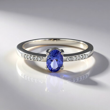 Anello in argento con Tanzanite