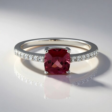 Anello in argento con Granato Malawi