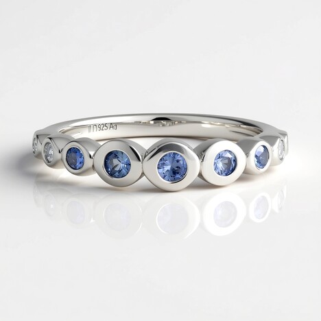 Bague en argent et Saphir bleu de Ceylan