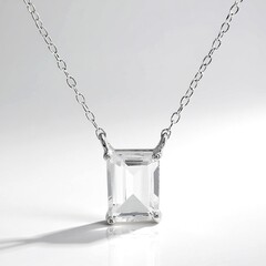 Collana in argento con Topazio Bianco