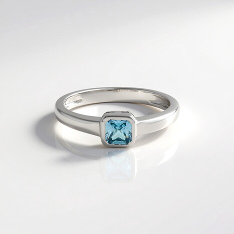 Anello in argento con Zircone Ratanakiri