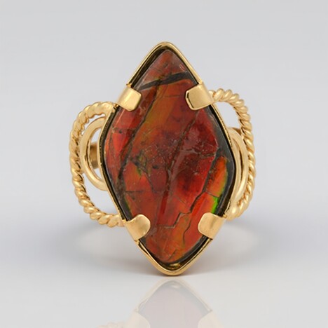 Anello in argento con Ammolite
