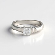 Anello in argento con Zircone
