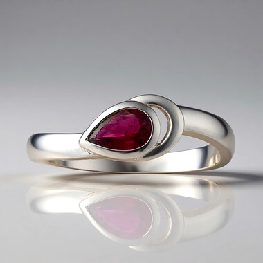 Anillo en plata con Rubelita