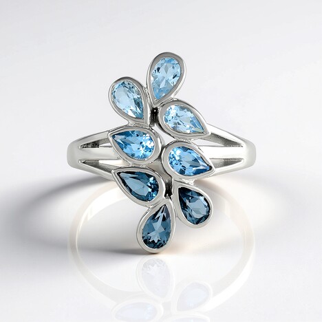 Anello in argento con Topazio Blu Cielo