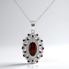 Collana in argento con Granato