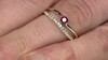 Anillo en oro con Espinela roja noble