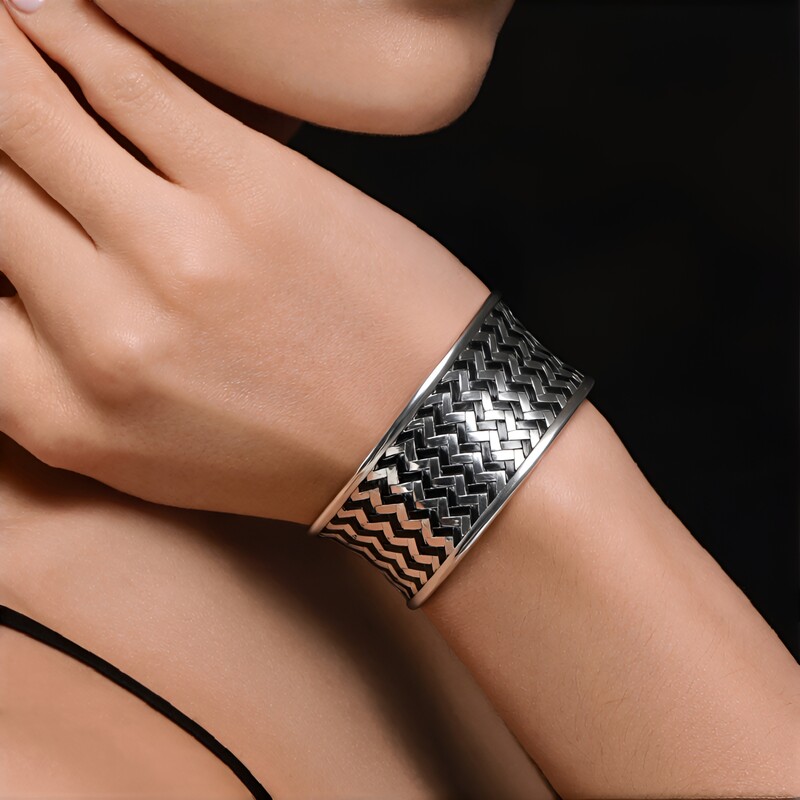 Silver Bangle (Nan Collection)