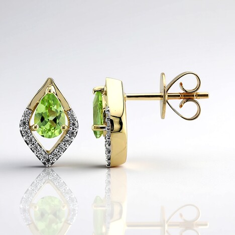 Orecchini in oro con Peridoto Wagogo