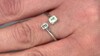 Zilveren ring met een Paraiba kleurige smaragd