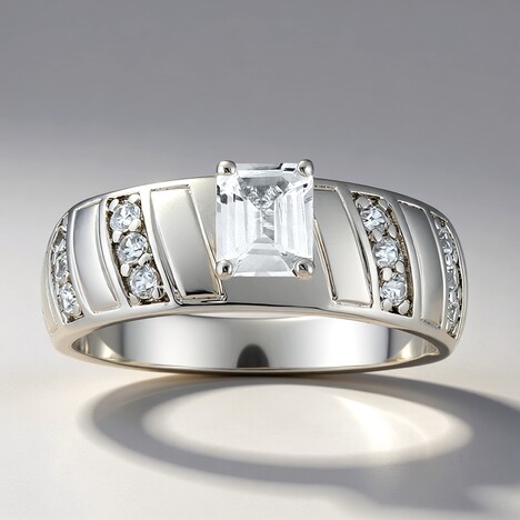 Anello in argento con Zaffiro Bianco