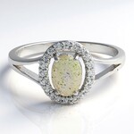 Anello in argento con Labradorite