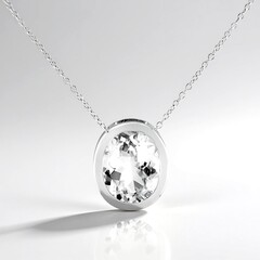 Collana in argento con Topazio Bianco
