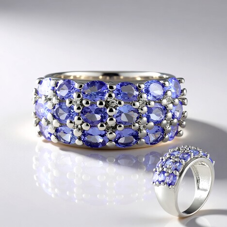 Anello in argento con Tanzanite