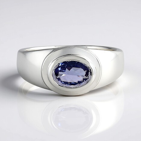 Anello in argento con Tanzanite