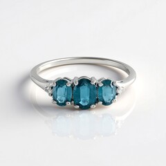 Anello in argento con Cianite Blu Foglia di Tè