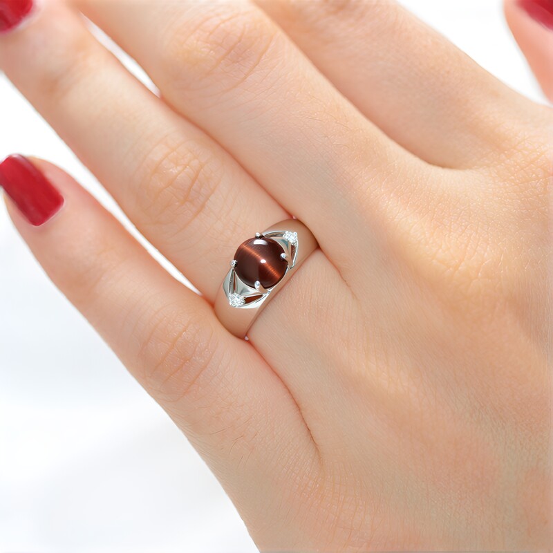 Anillo en plata con Escapolita ojo de gato