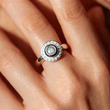 Zilveren ring met een spectroliet