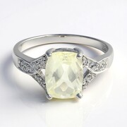 Anillo en plata con Ortoclasa