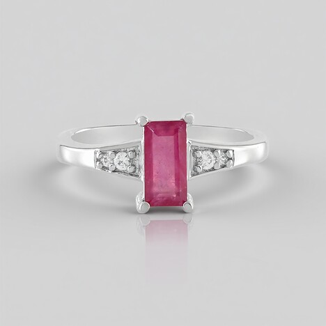 Anello in argento con Rubino del Madagascar