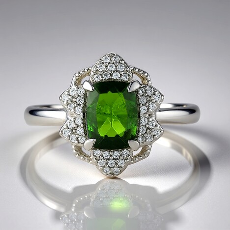 Anello in argento con Diopside Russo