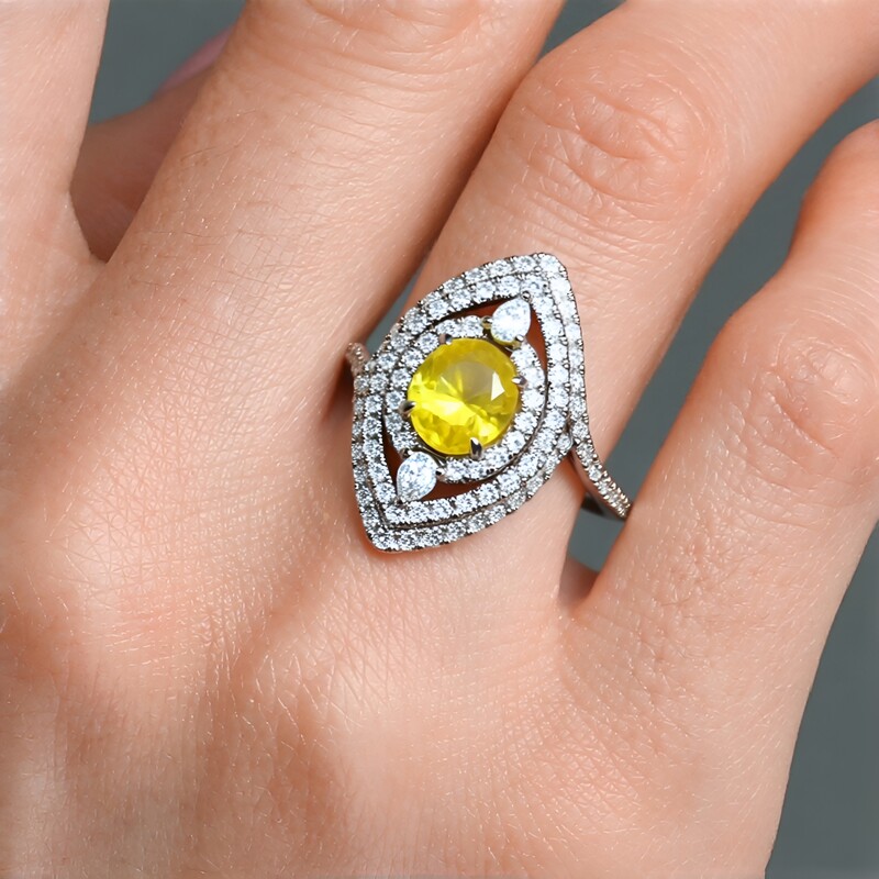 Bague en or et Chrysobéryl œil-de-chat (CIRARI)