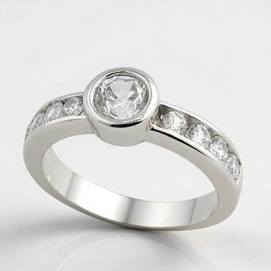 Anillo en plata con Zircón
