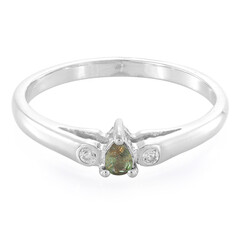 Anello in argento con Granato Cangiante del Madagascar