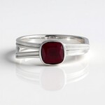 Anello in argento con Rubino del Madagascar (de Melo Essence)
