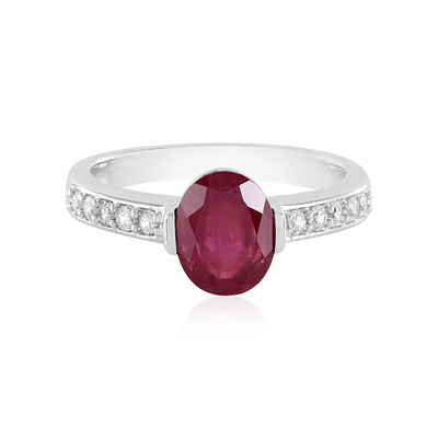 Anello in argento con Rubino del Madagascar
