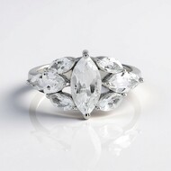 Anello in argento con Topazio Bianco